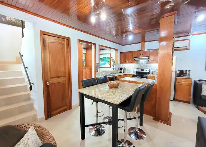 La Buena Vida Apartment *
